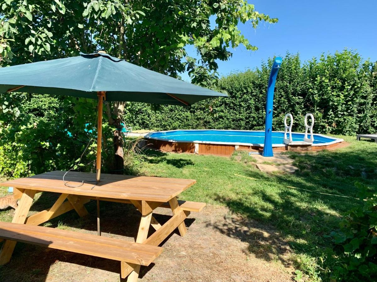 Cabane Bambou Huriel Extérieur photo